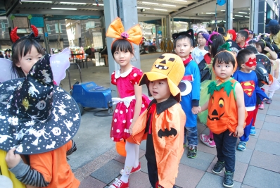 萬聖節搗蛋要糖去